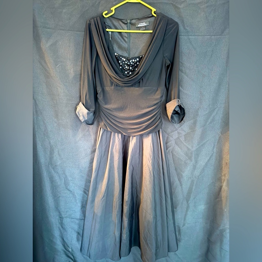 La Nouvelle Renaissance Black Dress
